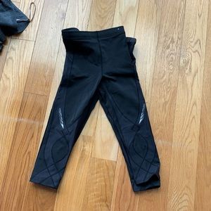 Cropped CW-X running tights